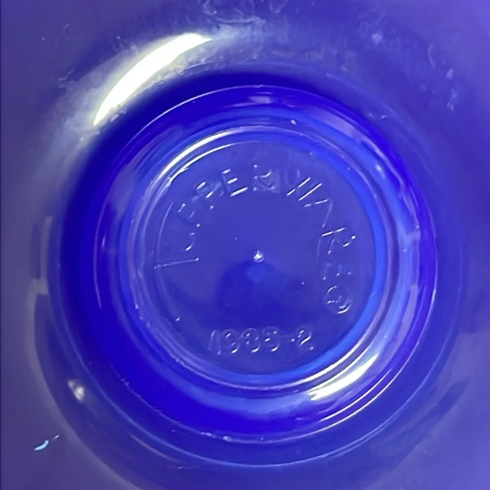 Tupperware Royal Blue Dessert Footed Bowls with Lids and Saucers Set of 4